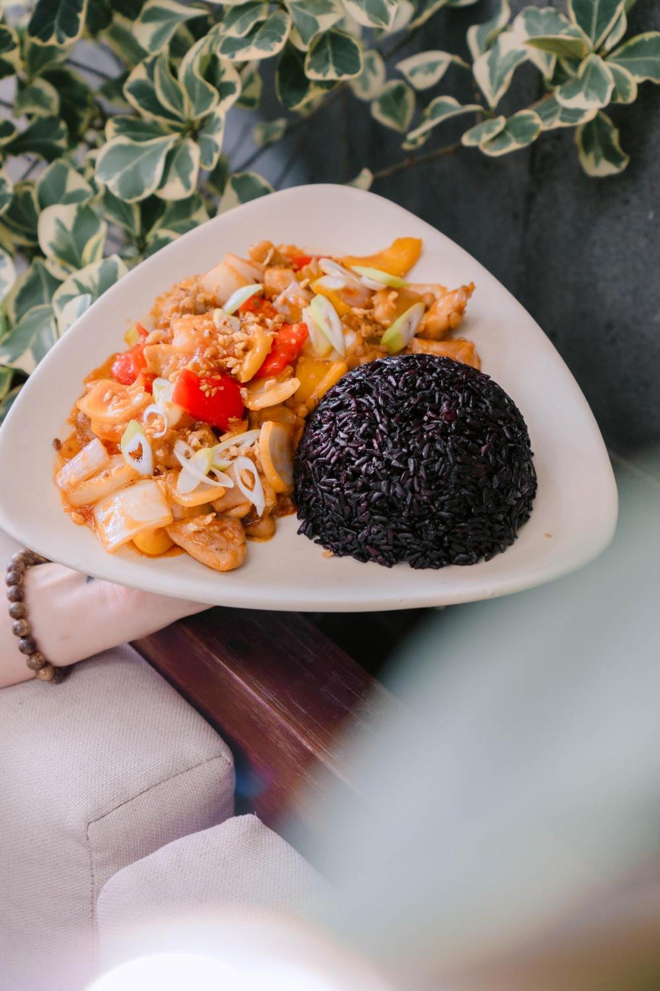 Khách sạn hẻo lánh Le Cap &